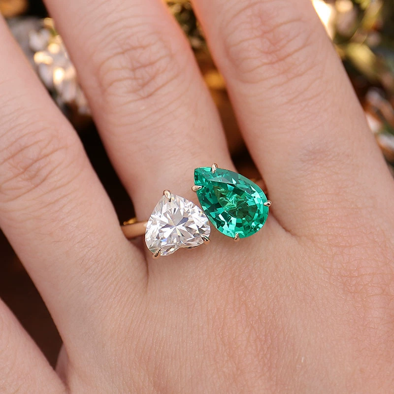 18K Gold Toi Et Moi Women’s Wedding Ring, 2CT Heart Lab Grown Diamond & 2CT Pear Emerald Gemstone Ring, Halloween Christmas Gift for Her
